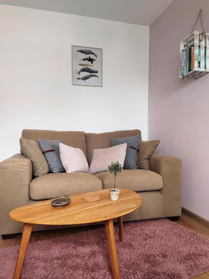 Ferienwohnung Alte Schule Ruhwarden Экстерьер фото